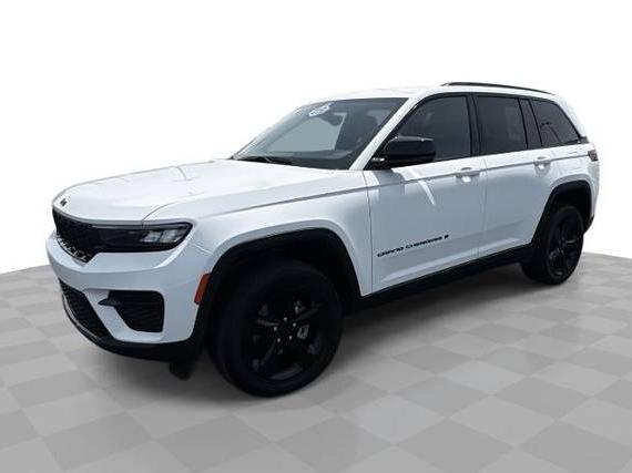 JEEP GRAND CHEROKEE 2023 1C4RJHAG8PC625687 image